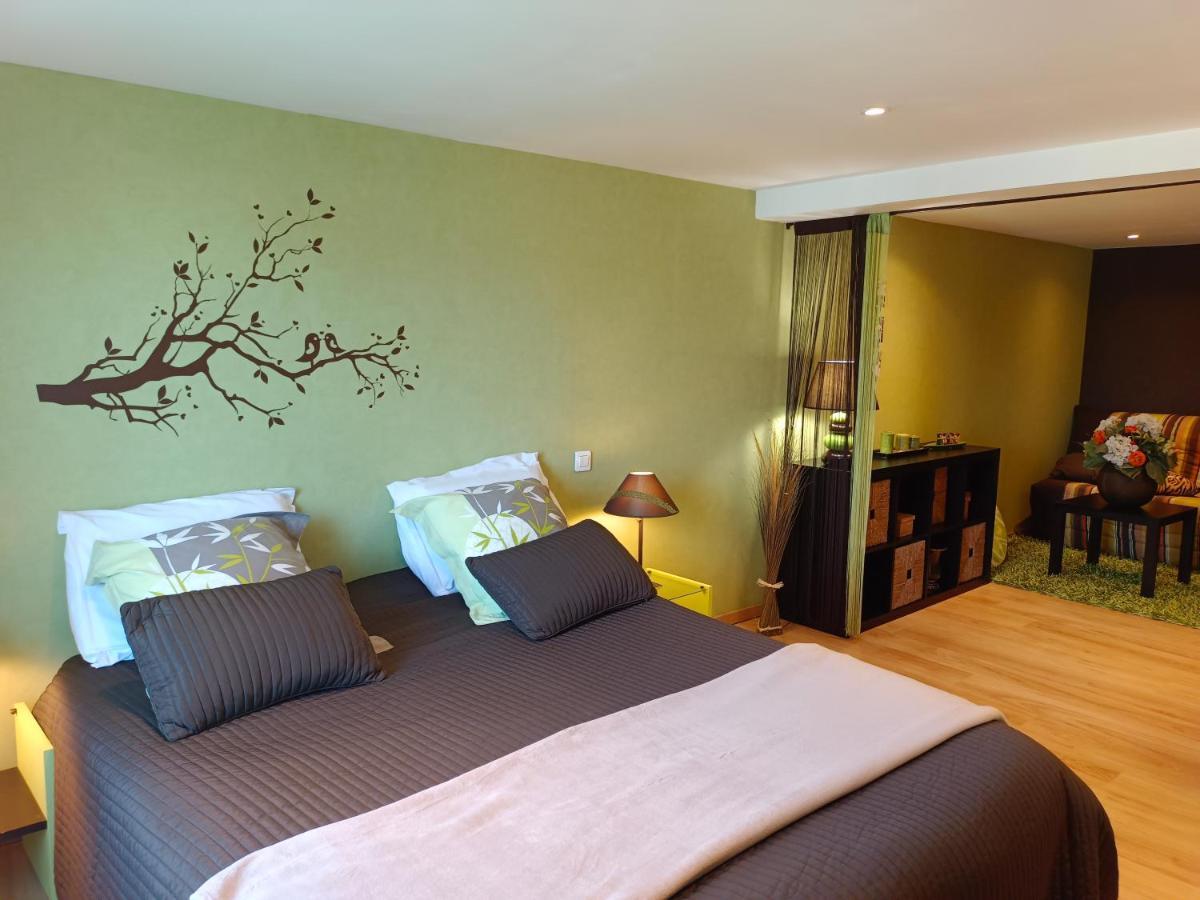 La Maison Des Roses Chadrac Ngoại thất bức ảnh